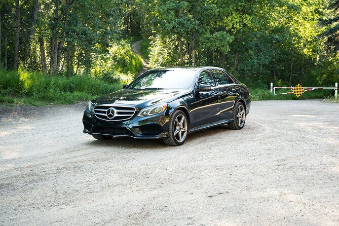 Private Luxury Calgary - Banff / Lake Louise Area 1 Way Transfer - The Details of Your Mountain Transfer