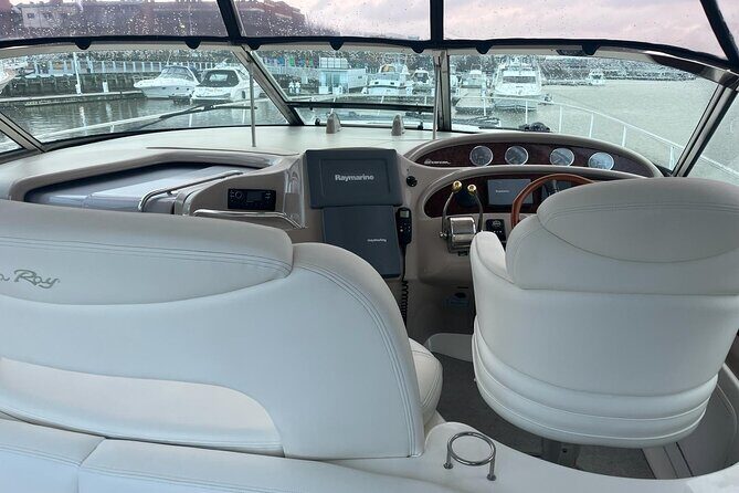 Private Luxury Charter on Potomac River - Setting Sail: The Experience at a Glance