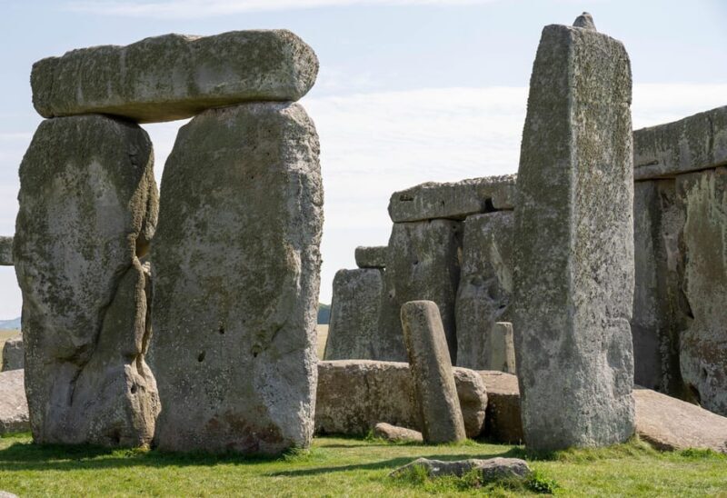 Private Luxury Day Tour of Stonehenge and Bath from Oxford - The Experience: A Closer Look at the Tour Itinerary