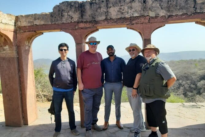 Private Luxury Same Day Agra Sightseeing Tour from Delhi - Analyzing the Value