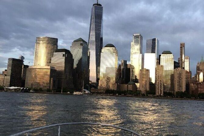Private Luxury Sunset Boat Tour in New York City - 1 Hour - Final Thoughts