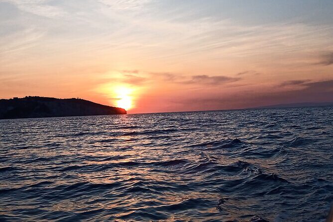 Private Luxury Sunset Cruise Blue Caves Champagne Included 5pax - What We Love About This Tour