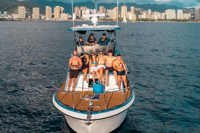 Private Luxury Sunset Cruise in Waikiki - An Elegant Way to End a Day in Waikiki