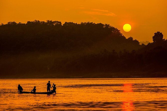 PRIVATE Luxury Sunset Mekong Afternoon trip from HCM city - First Stop: Mekong River and Local Villages