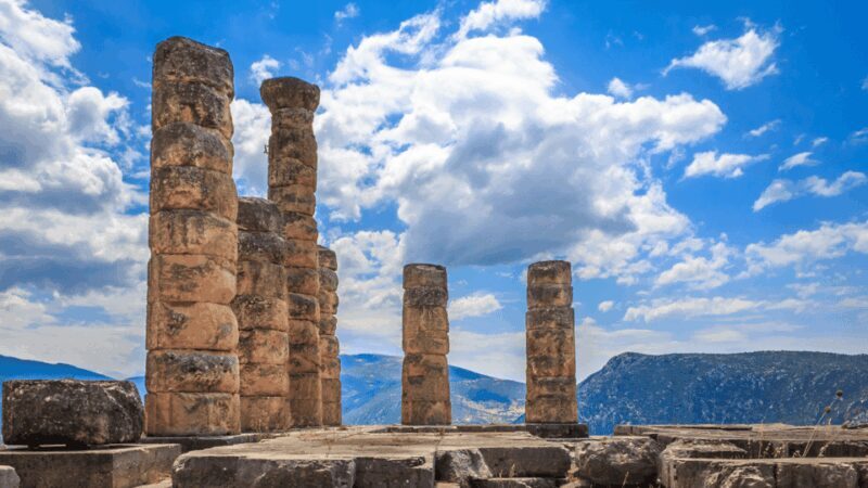 Private Luxury Tour: Delphi, Arachova and Hosios Loukas - Exploring Greece in Style: Private Luxury Tour of Delphi, Arachova, and Hosios Loukas