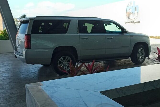Private luxury transportation from CUN Airport to Puerto Morelos - Additional Features & Benefits