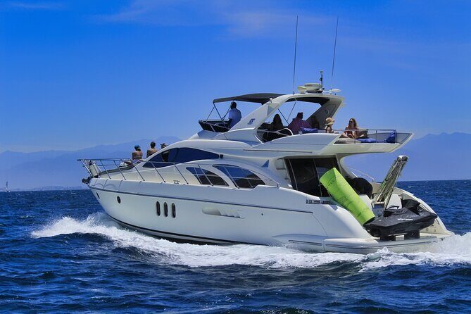 Private Luxury Yacht Chica 55' VIP All Inclusive + Jet Ski - Experiencing the Yacht: A Detailed Look