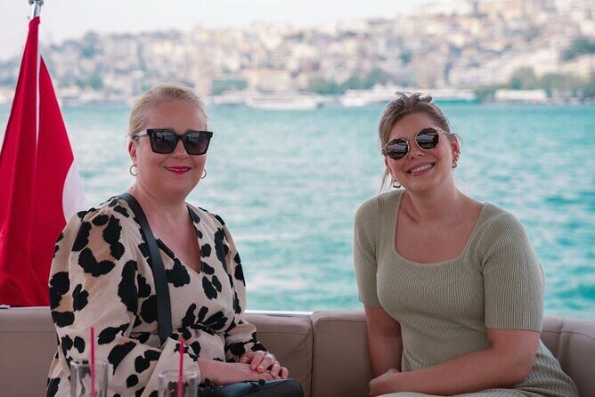 Private Luxury Yacht Cruise in Istanbul Bosphorus - What Some Travelers Said