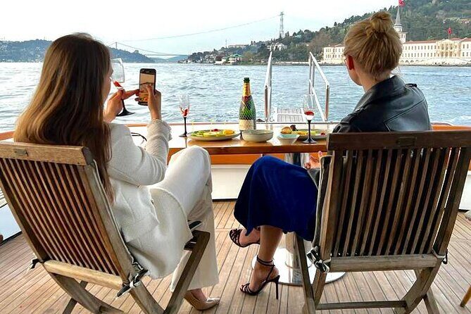 Private Luxury Yacht Cruise in Istanbul Bosphorus - Who is this tour best suited for?