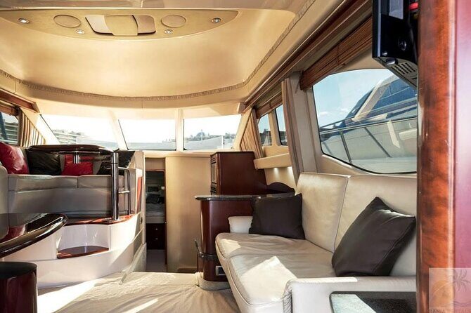 Private Luxury Yacht for up to 12 people - Setting Sail: The Yacht and Its Comforts