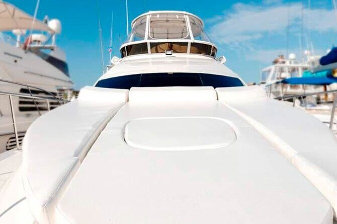 Private Luxury Yacht for up to 12 people - Value and Pricing Analysis