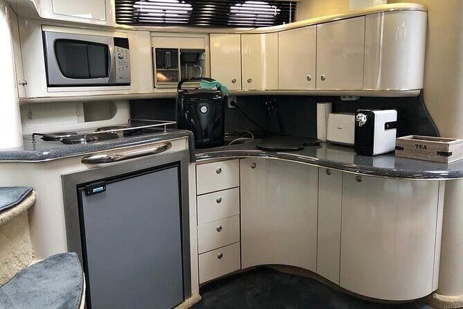 Private Luxury Yacht Sunset, Daytime or Night Cruise in Porto - FAQs