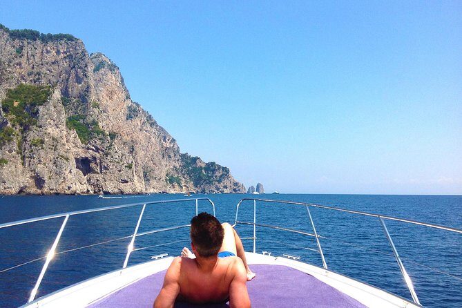 Private Luxury Yacht Tour with Lunch and Drinks - Key Points