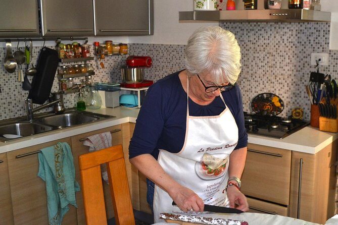 Private Market Tour and Cooking Class in Bologna with Giovanna C - Cooking in a Bologna Home