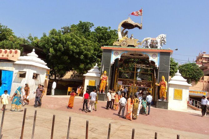 Private Mathura Vrindavan with Taj Mahal Agra Tour from Delhi - Frequently Asked Questions