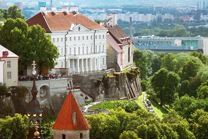 Private Medieval Tallinn Tour with Kadriorg-Pirita Seashore - Authentic Experiences and Practical Details