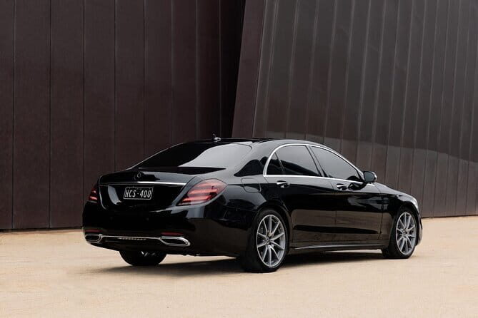 Private Melbourne CBD Sightseeing Tour  luxury vehicle - FAQ