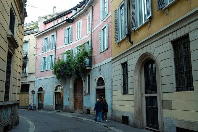 Private Milan Street Photography Walking Tour with an Artist - Frequently Asked Questions