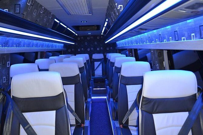 Private Minibus Arrival Transfer: Gatwick to Central London Airport - The Sum Up