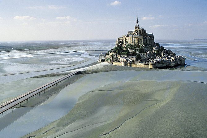 Private Mont Saint Michel Experience from Bayeux - A Complete Look at the Private Mont Saint Michel Experience from Bayeux