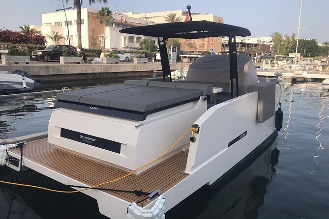 Private Motor Boat Experience in Barcelona - An In-Depth Look at the Barcelona Private Motor Boat Experience