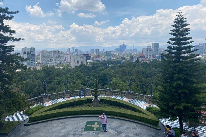 Private Museo Nacional Walking Tour - Meeting Points and Logistics