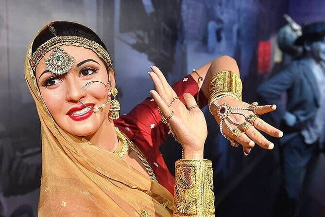 Private New Delhi Tour with Madame Tussauds Museum - A Closer Look at What This Tour Offers