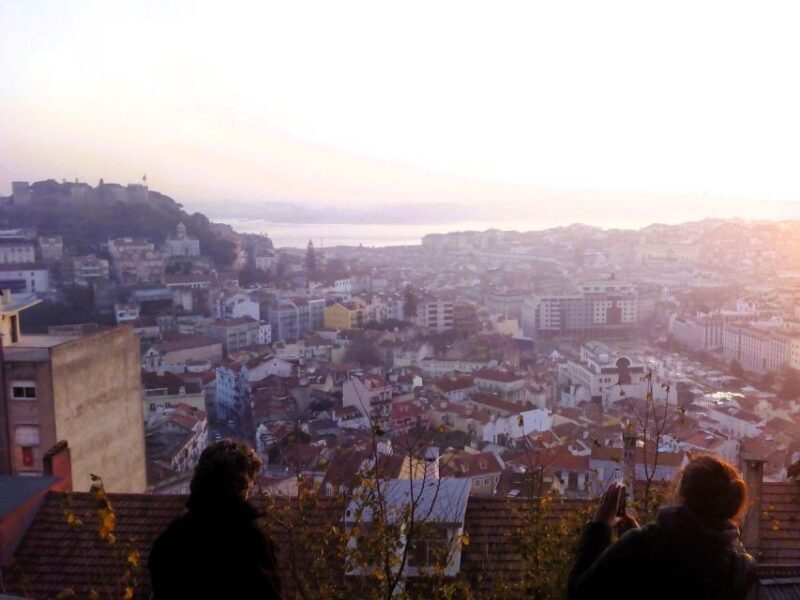 Private night tour, authentic Fado show & Portuguese dinner - The Scenic Nighttime Viewpoints