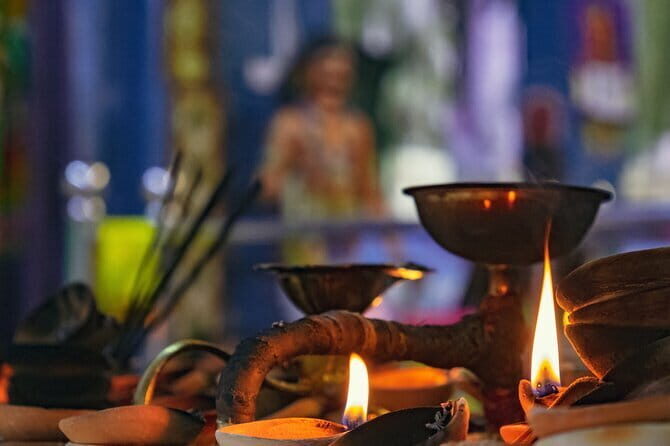 Private Night Tour Batu Caves and South Indian Dinner - Key Points