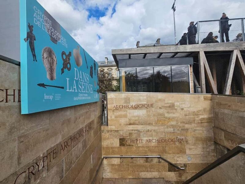 Private Notre Dame outdoor Tour with Crypt. - What Reviewers Say