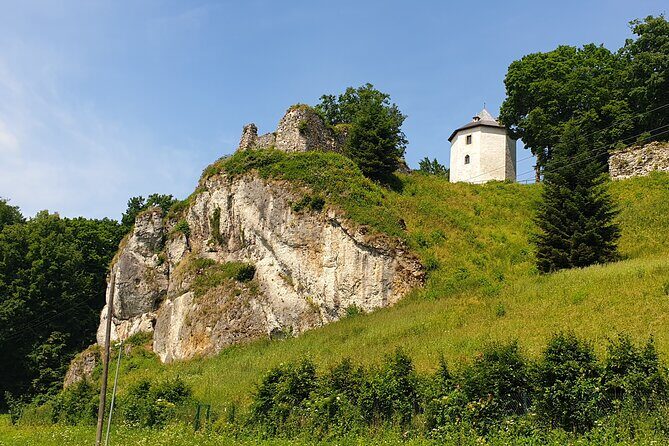 Private Ojców National Park and Ogrodzieniec Castle Tour from Krakow - Who Should Consider This Tour?