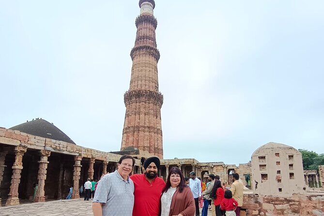 Private Old and New Delhi Sightseeing Tour - Discovering Humayuns Tomb and Iconic Landmarks