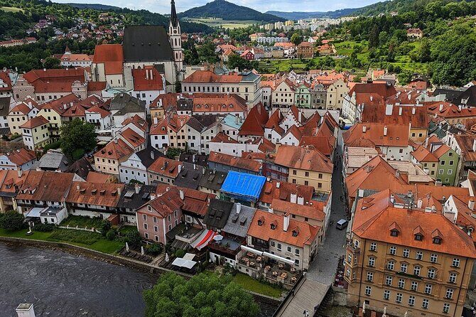 Private One-Way Sightseeing Transfer from Prague to Vienna via Cesky Krumlov - FAQ