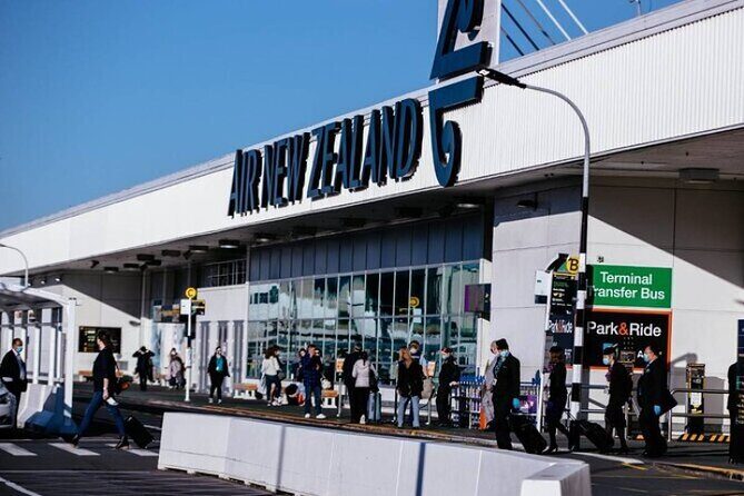 Private One-Way Transfer: Auckland Airport to Auckland City Hotel - The Experience in Detail