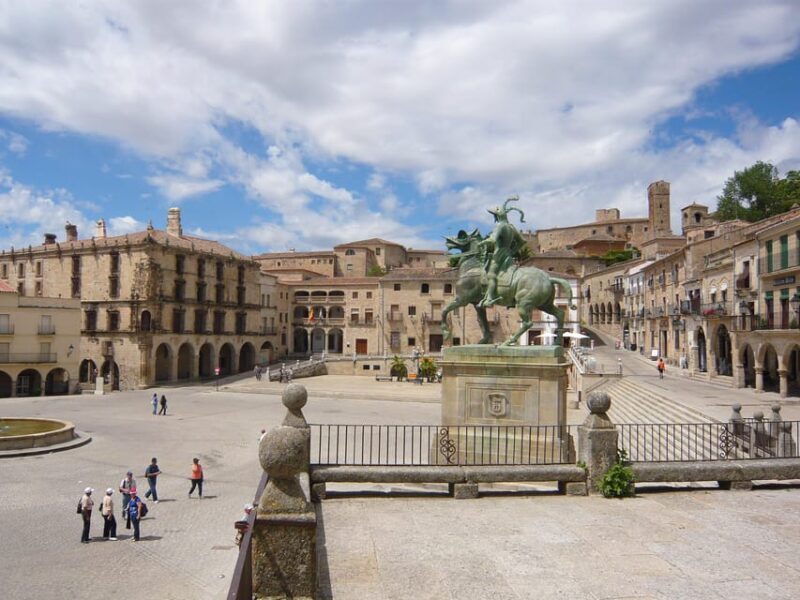 Private or group guided visit in Trujillo - The Castle of Trujillo and Surroundings