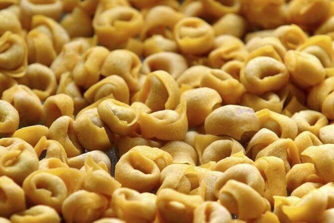 Private or semi-private tour of the historic center of Bologna - Walking Through Bologna’s Historic Markets & Towers