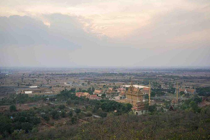 Private Oudong Temple Day Tour from Phnom Penh - Key Points