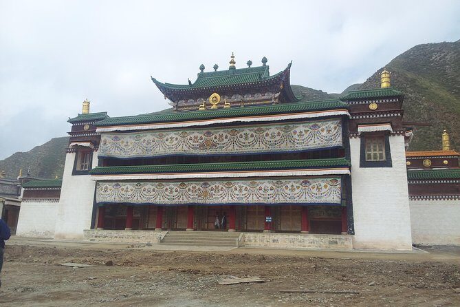 Private Overnight Tour from Xian to Labrang by Round-way Bullet Train - Discover the Hidden Treasures of Xiahe with a Private Overnight Tour from Xian