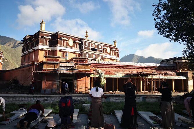 Private Overnight Tour to Bingling Temple Caves and Labrang from Lanzhou - Key Points