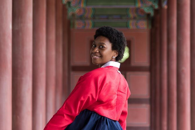 Private Palace Photo Shoot in Seoul with a Photographer - Who Should Consider This Experience?