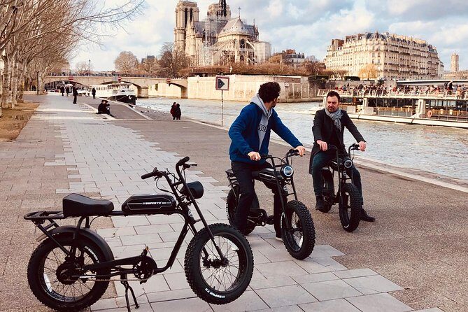 Private Paris electric bike ride with video - Key Points