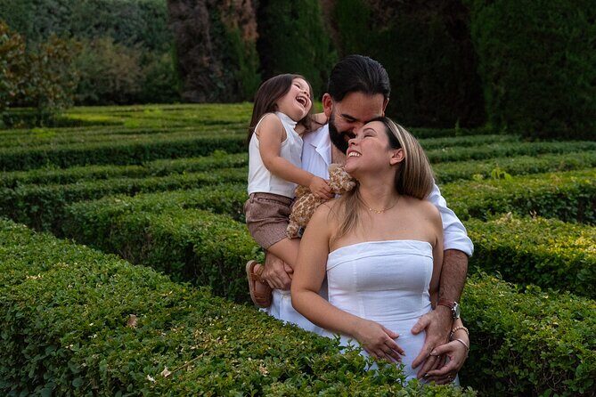 Private Photo Session Tour for Couples in Madrid - The Sum Up