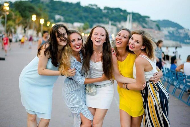 Private Photo Session with a Local Photographer in Monaco - An In-Depth Look at the Monaco Photo Session Experience