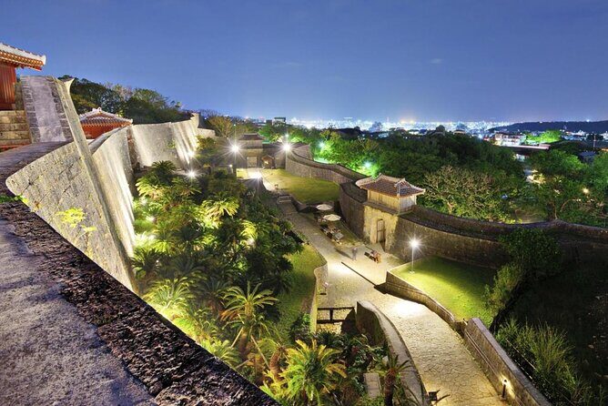 Private Photo Session with a Local Photographer in Okinawa - Key Points