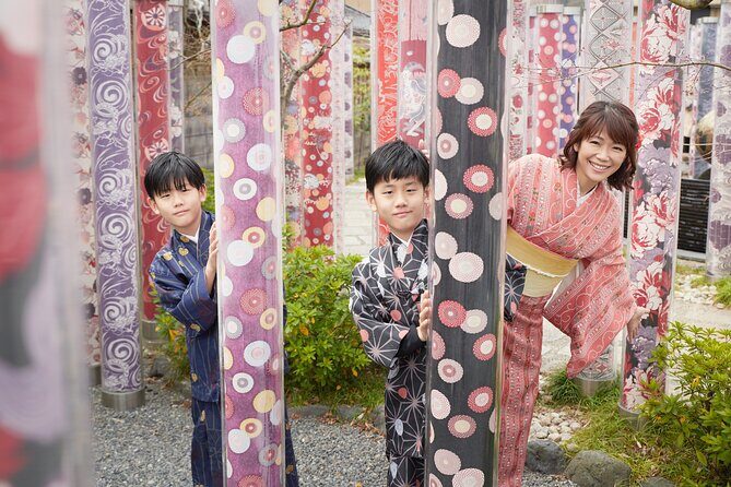 Private photo shoot & walk in Kyoto - Professional photo shoot - Exploring Your Kyoto Photo Experience: What to Expect
