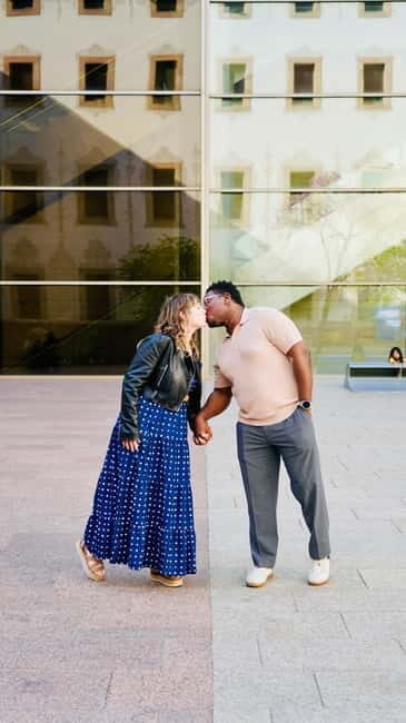 Private Photo Tour in the Old Heart of Barcelona - Who Would Love This Experience?