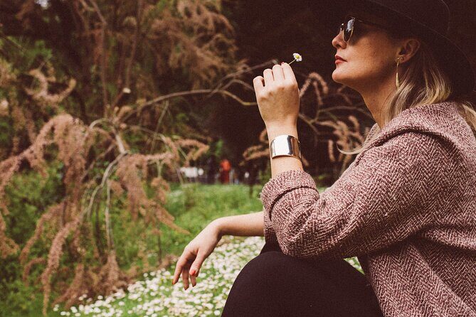 Private Photography Session in Paris - Exploring Montmartre with a Local Photographer