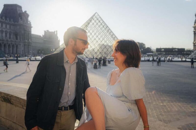 Private Photoshoot Louvre Museum Exterior - Discover the Charm of a Private Photoshoot at the Louvre Museum Exterior