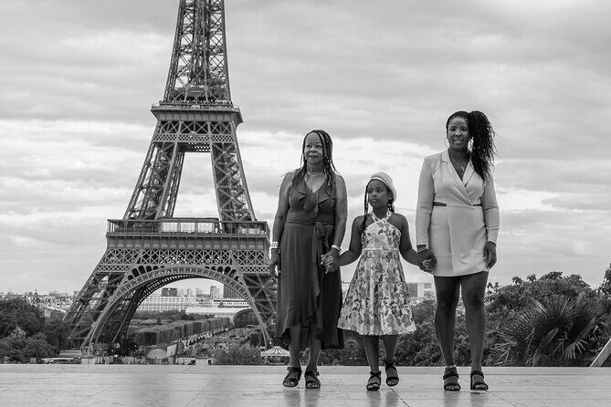 Private Photoshoot with the Iconic Eiffel Tower in Paris - Who Will Love This Experience?