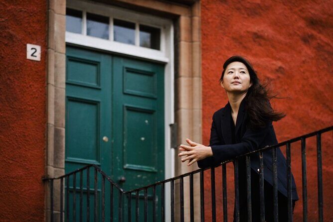 Private Photoshoot with Views of World Famous Edinburgh Castle - Authentic Feedback from a Recent Customer